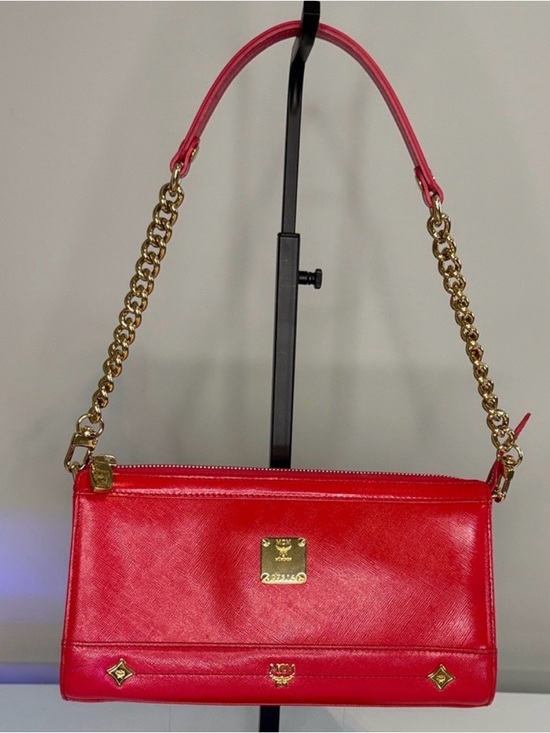 Share Show Notification for Krissykacy Closet Sale: Like and Share this Flier - Picture 4 of 13